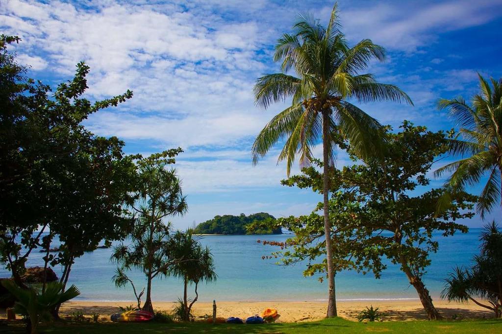 Kohjum Freedom Resort Koh Jum Eksteriør billede