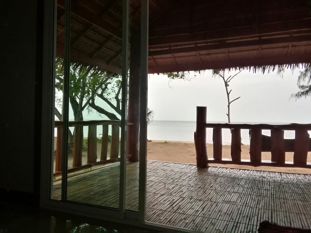 Kohjum Freedom Resort Koh Jum Eksteriør billede