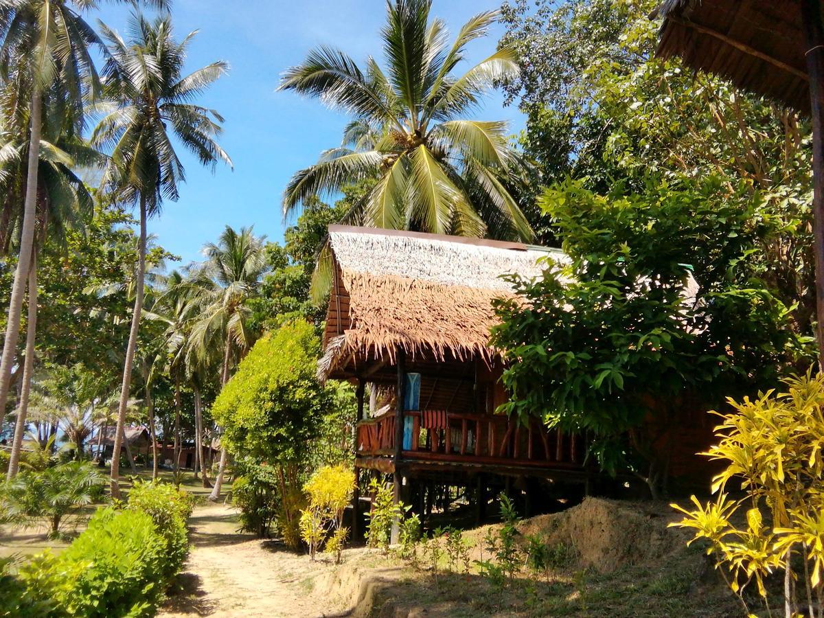 Kohjum Freedom Resort Koh Jum Eksteriør billede