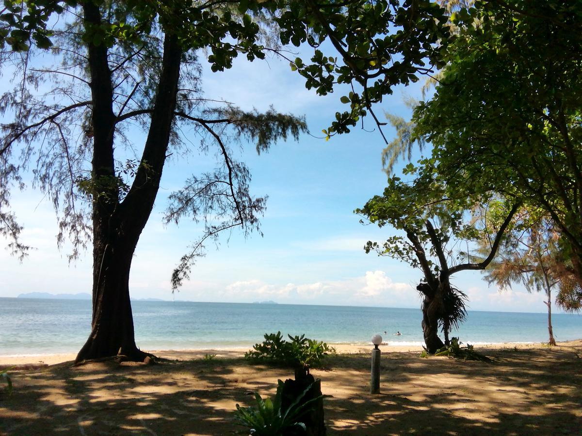 Kohjum Freedom Resort Koh Jum Eksteriør billede