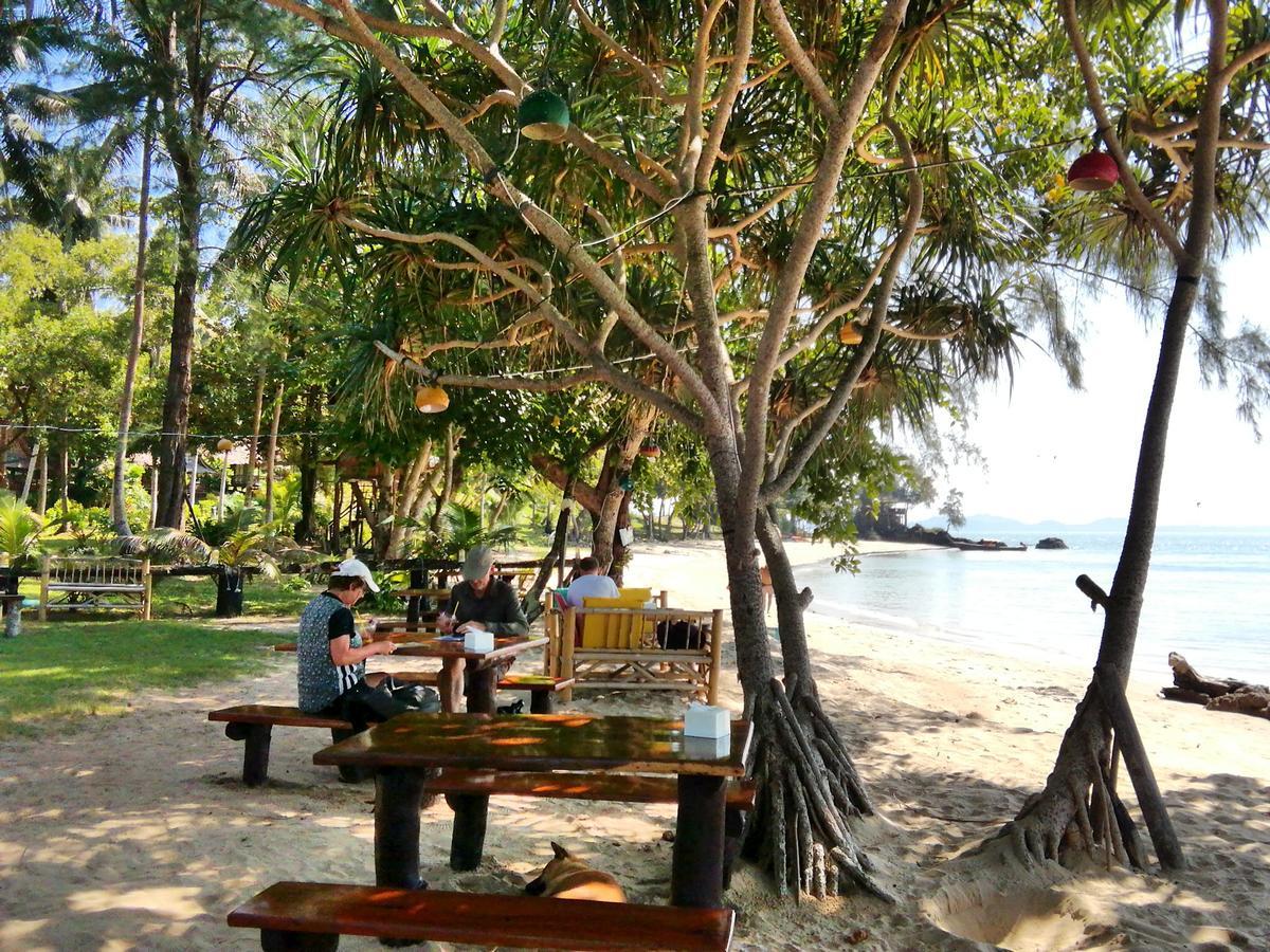 Kohjum Freedom Resort Koh Jum Eksteriør billede