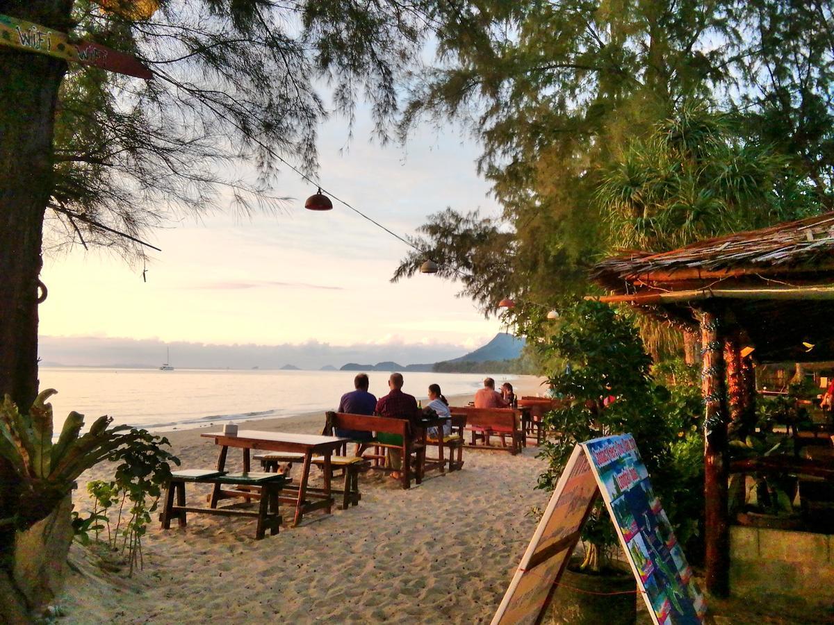 Kohjum Freedom Resort Koh Jum Eksteriør billede